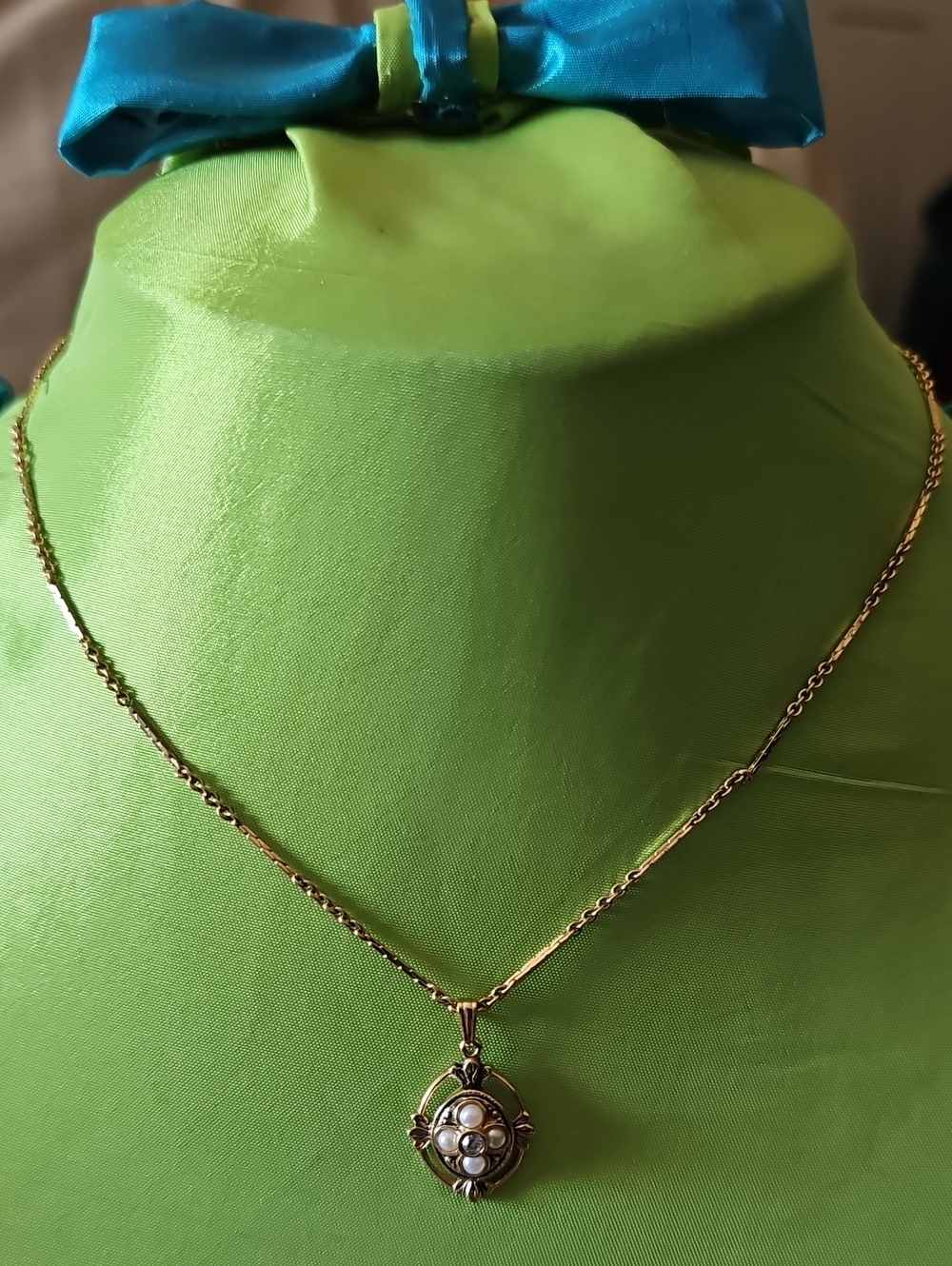 A Very Vintage Necklace